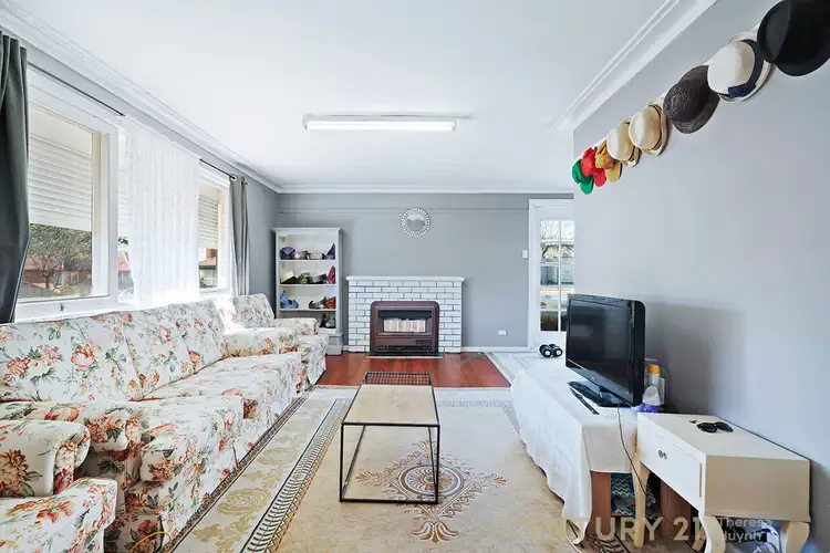 Second view of Homely house listing, 5 Gayle Court, Clayton South VIC 3169