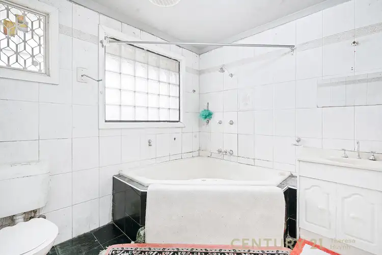 Sixth view of Homely house listing, 5 Gayle Court, Clayton South VIC 3169