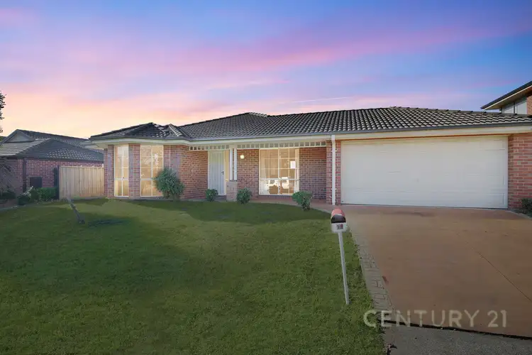 11 Redleaf Close
