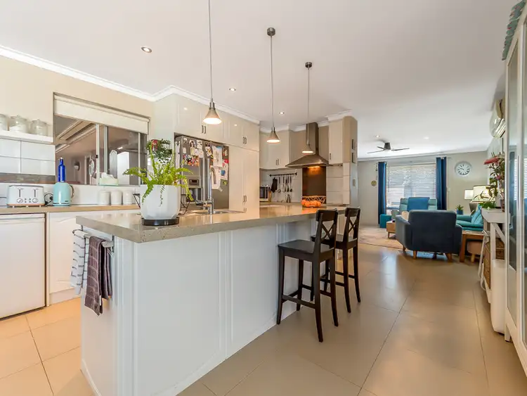 Sixth view of Homely house listing, 5 Bardoc Court, Hillman WA 6168