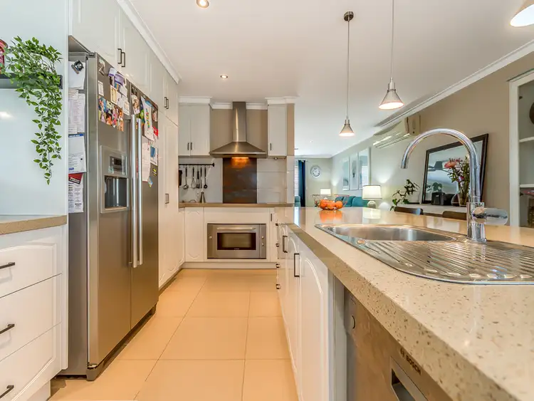 Seventh view of Homely house listing, 5 Bardoc Court, Hillman WA 6168
