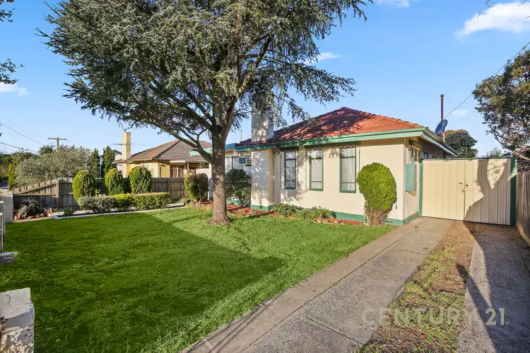 4 Deakin Crescent, Dandenong North VIC 3175