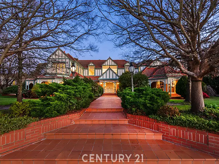 4 Regency Terrace, Lysterfield VIC 3156