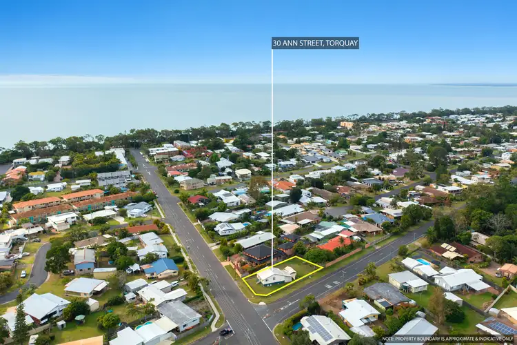 30 Ann Street, Torquay QLD 4655