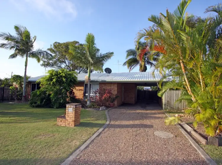 11 Owen Crescent, Urangan QLD 4655