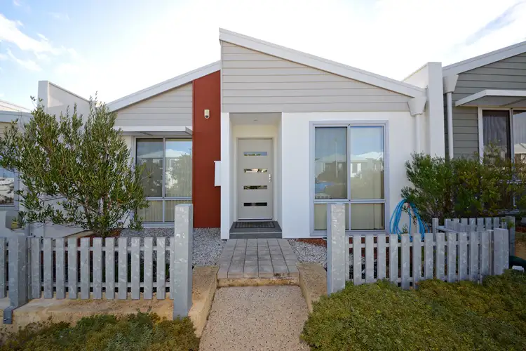 15 Broach Way, Alkimos WA 6038