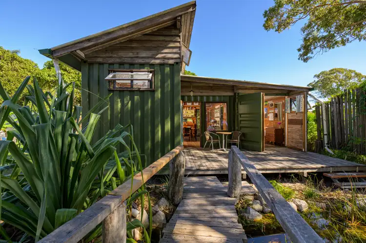 168 Queen Elizabeth Drive, Cooloola Cove QLD 4580