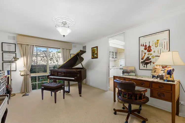 Fifth view of Homely house listing, 6 Farley Green Court, Vermont VIC 3133