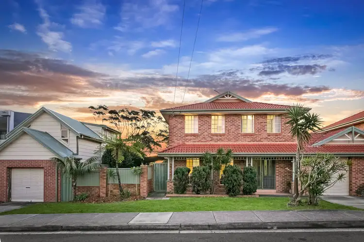 2A Eyre Street, Chifley NSW 2036