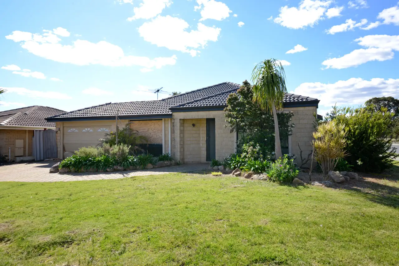 Main view of Homely house listing, 2 Canopy Court, Banksia Grove WA 6031
