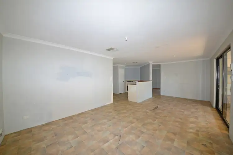 Seventh view of Homely house listing, 2 Canopy Court, Banksia Grove WA 6031