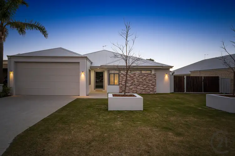 10 Earl Street, Wannanup WA 6210