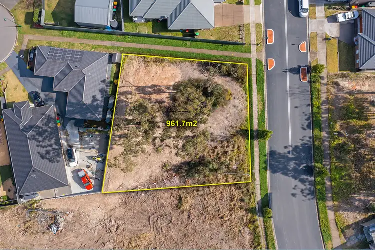 73 Churnwood Drive, Fletcher NSW 2287