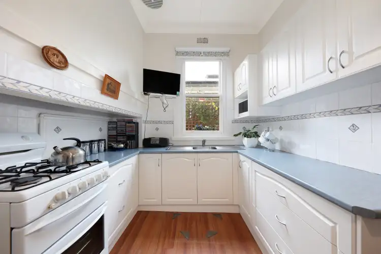 Fifth view of Homely house listing, 8 Walnut Street, Ormond VIC 3204