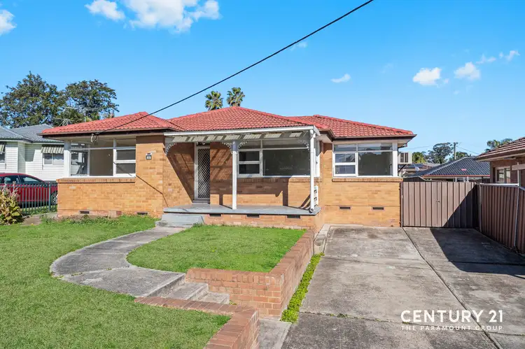 3 Grahame Avenue, Glenfield NSW 2167