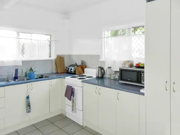 Fifth view of Homely block of units listing, 130 Francis Street, West End QLD 4810