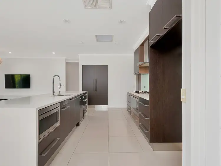Fifth view of Homely house listing, 33 Brisbane Drive, Salisbury Heights SA 5109