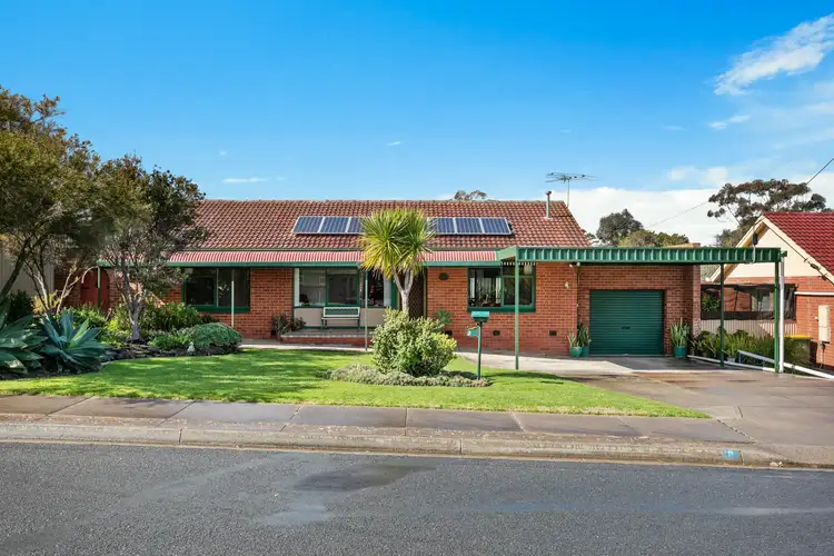 8 Yenda Street, O'sullivan Beach SA 5166