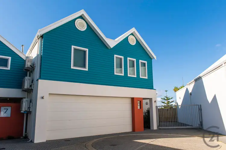 Fourth view of Homely apartment listing, 6/16 Dolphin Drive, Mandurah WA 6210