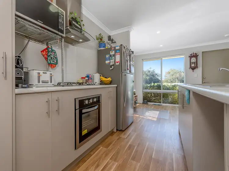 Sixth view of Homely house listing, 32 Bottlenose Circuit, Waikiki WA 6169