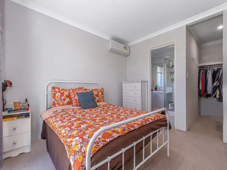 Seventh view of Homely house listing, 32 Bottlenose Circuit, Waikiki WA 6169