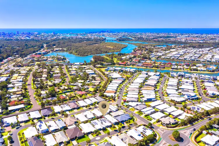 6 Carlisle Circuit, Mountain Creek QLD 4557