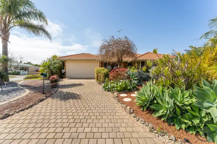 2 Castilloa Court, Halls Head WA 6210