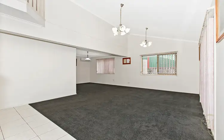 Second view of Homely house listing, 39 Pleshette Place, Mcdowall QLD 4053