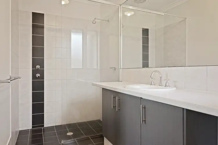 Sixth view of Homely house listing, 16 Reeves Approach, Dalyellup WA 6230