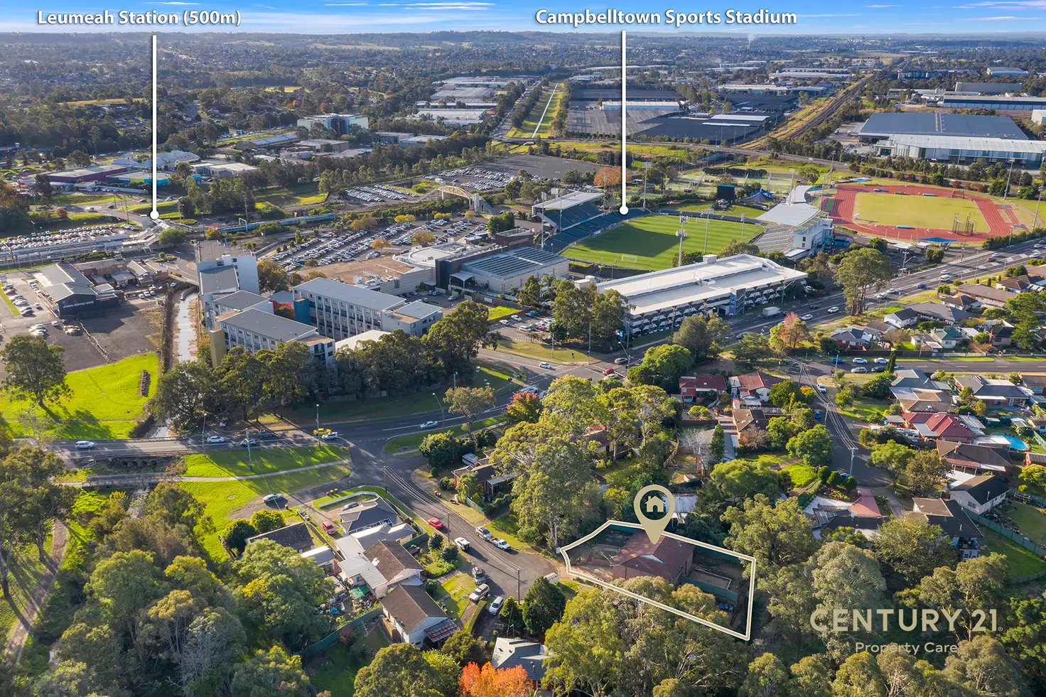 Main view of Homely semi-detached listing, 2/4 Onslow Place, Leumeah NSW 2560
