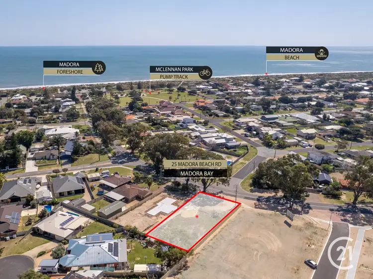 25 Madora Beach Rd, Madora Bay WA 6210