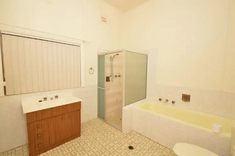 Seventh view of Homely house listing, 528 Radium Street, Broken Hill NSW 2880