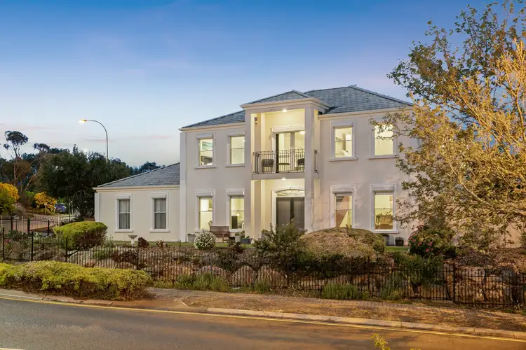 2 Parkwood Rise, Seaford Rise SA 5169