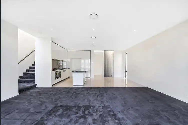 8 Concourse Drive, Mermaid Waters QLD 4218