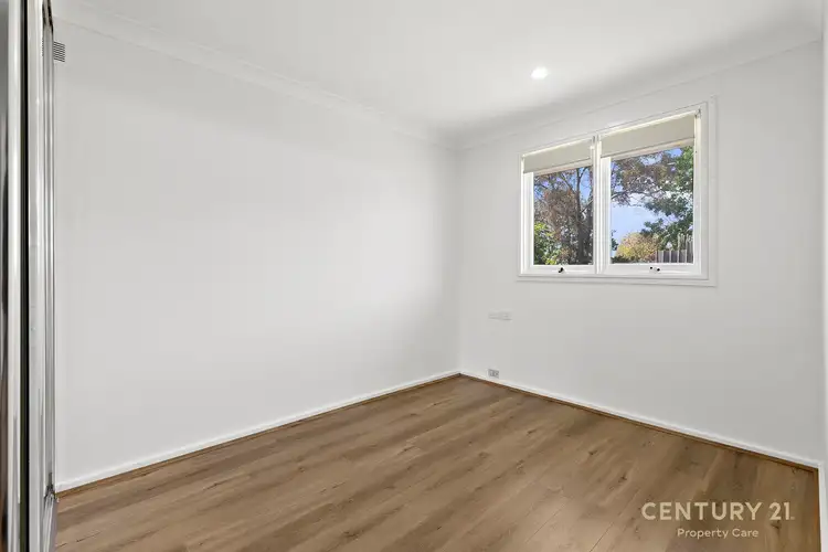Sixth view of Homely house listing, 4 Hakea Place, Macquarie Fields NSW 2564
