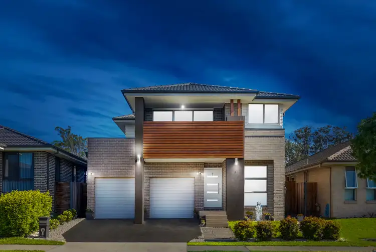 8 Walker Street, Oran Park NSW 2570