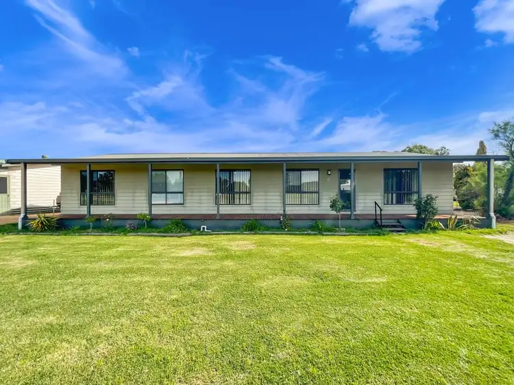 40 Pye Street, Eugowra NSW 2806