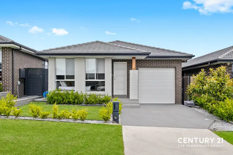 17 Rowan Street, Oran Park NSW 2570