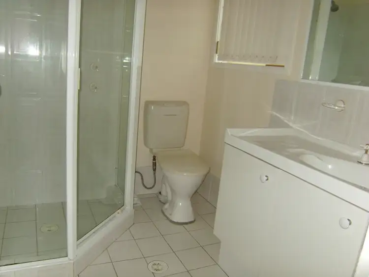 Fifth view of Homely flat listing, 2/68 Hilldale Drive, Cameron Park NSW 2285