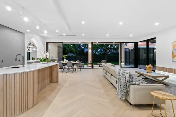 7 Albion Avenue, Glandore SA 5037