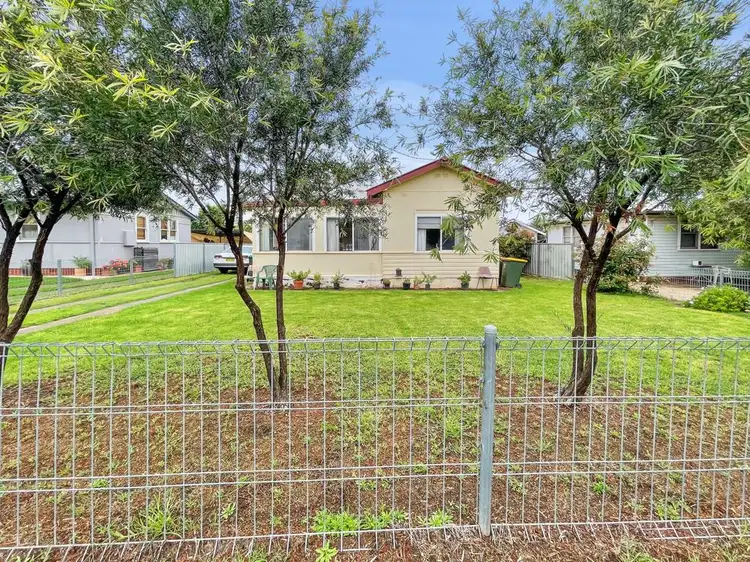 5 Gunn Street, Forbes NSW 2871