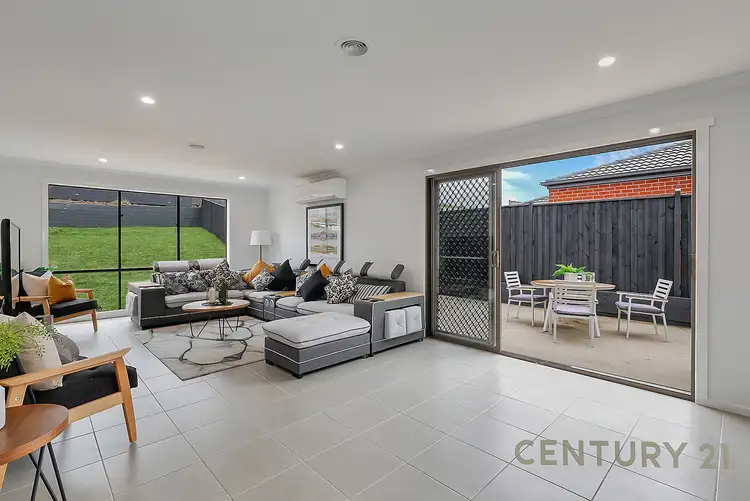 Second view of Homely house listing, 52 Meadowlea Crescent, Pakenham VIC 3810