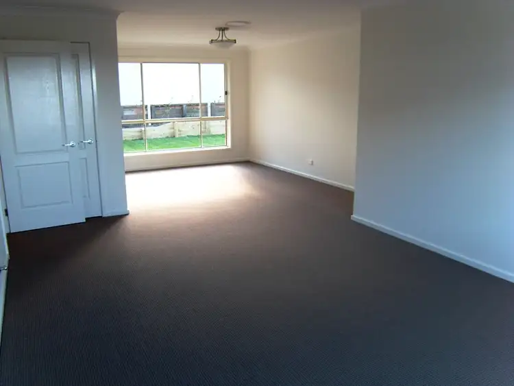 Fourth view of Homely house listing, 4 Quartz Place, Cameron Park NSW 2285