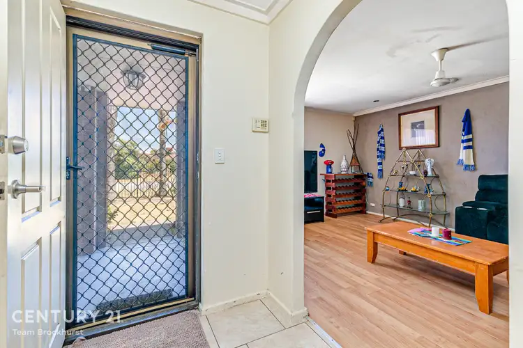 Fifth view of Homely house listing, 24 Sapling Way, Camillo WA 6111