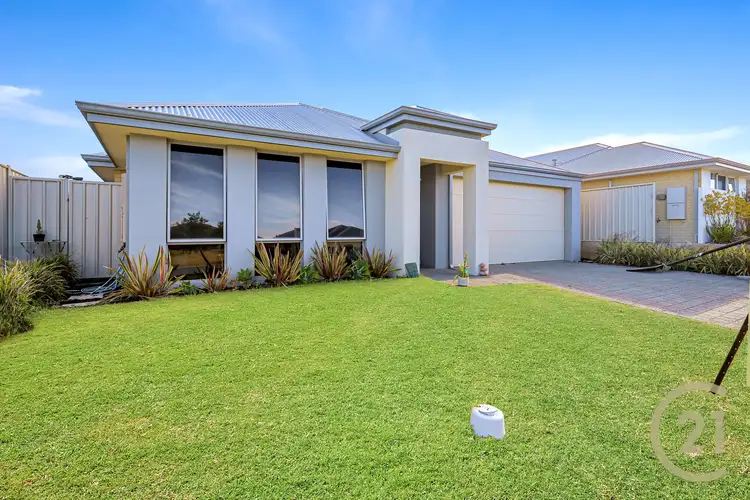 11 Yerilla Road, Golden Bay WA 6174