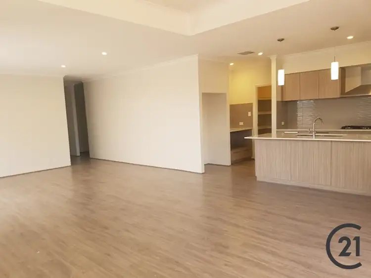 Sixth view of Homely house listing, 4 Pavetta Approach, Halls Head WA 6210