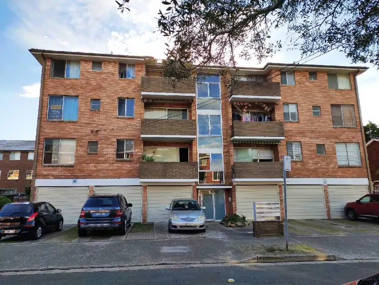 4/6 Grace Campbell Crescent
