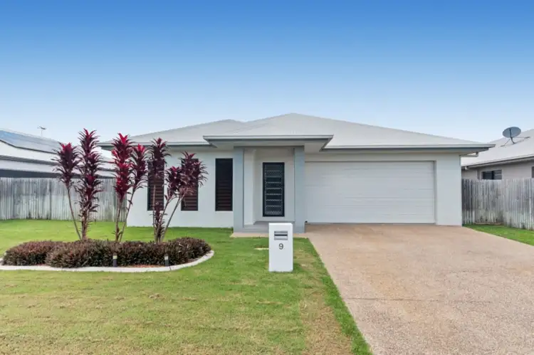 9 Batiki Circuit, Burdell QLD 4818