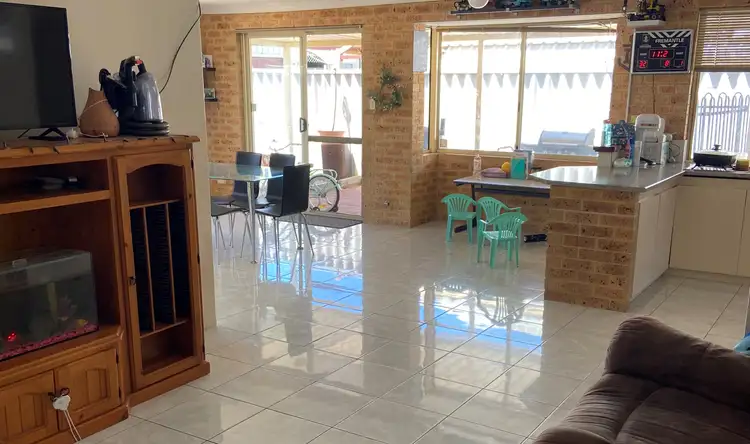 Sixth view of Homely house listing, 8 Vermilion Glade, Warnbro WA 6169
