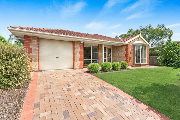 19 Holmeswood Court, Onkaparinga Hills SA 5163